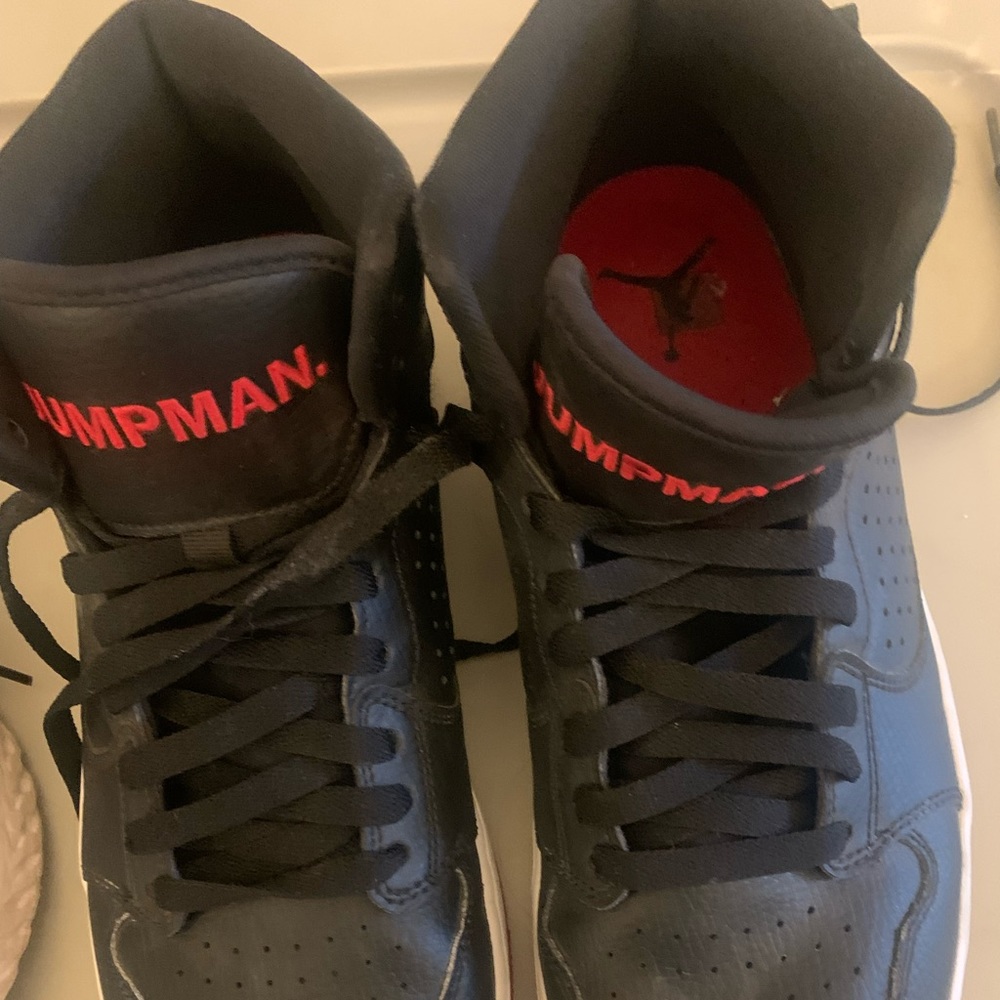 Nike Air Jordan Jumpman Access 10.5 Like New